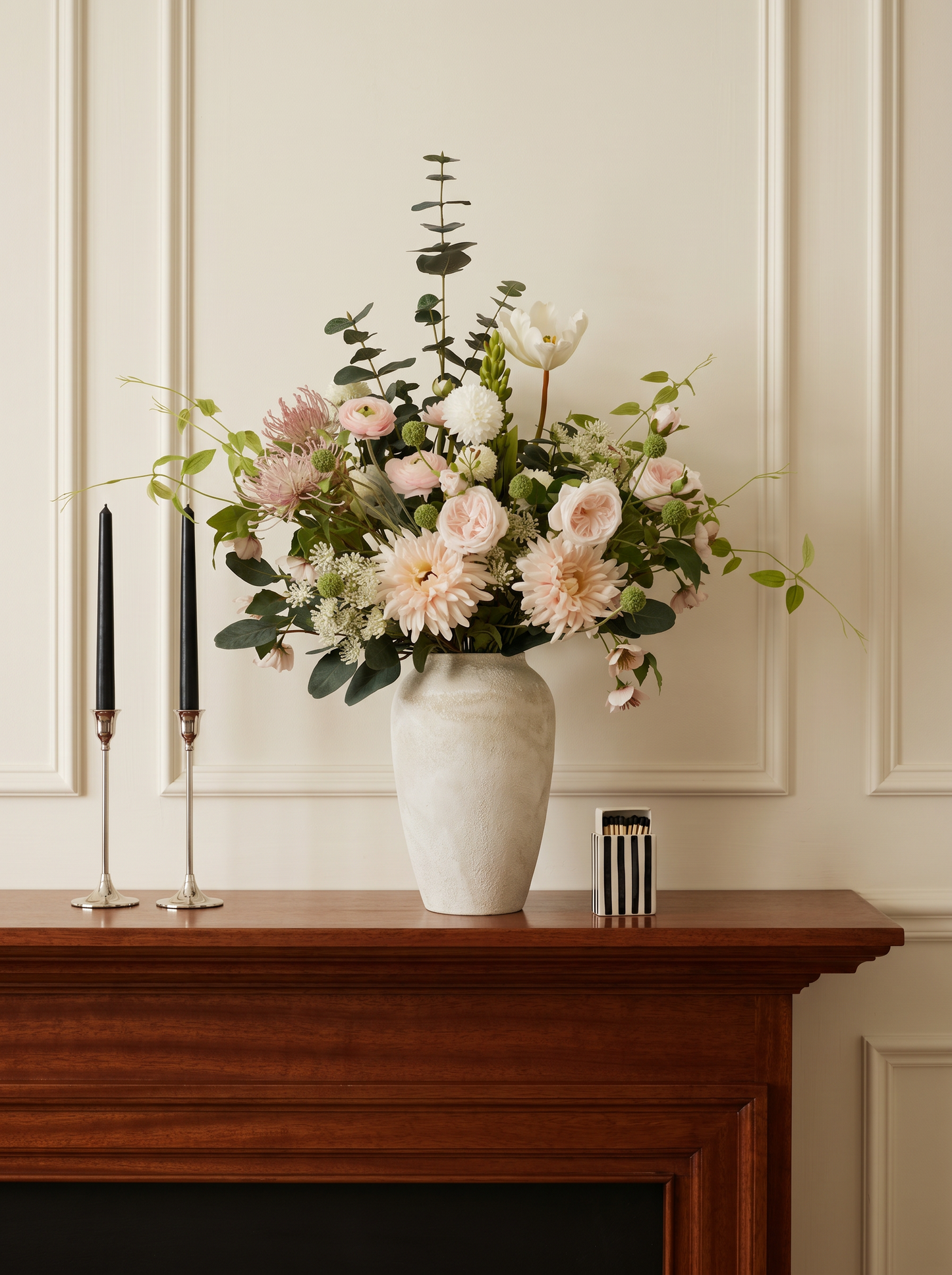 Faux Arrangement - The Aurore